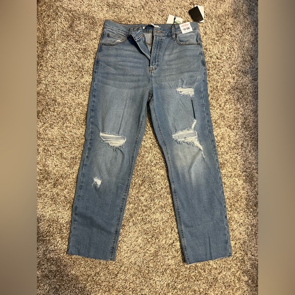 Celebrity Pink cropped distressed jeans - Picture 1 of 2